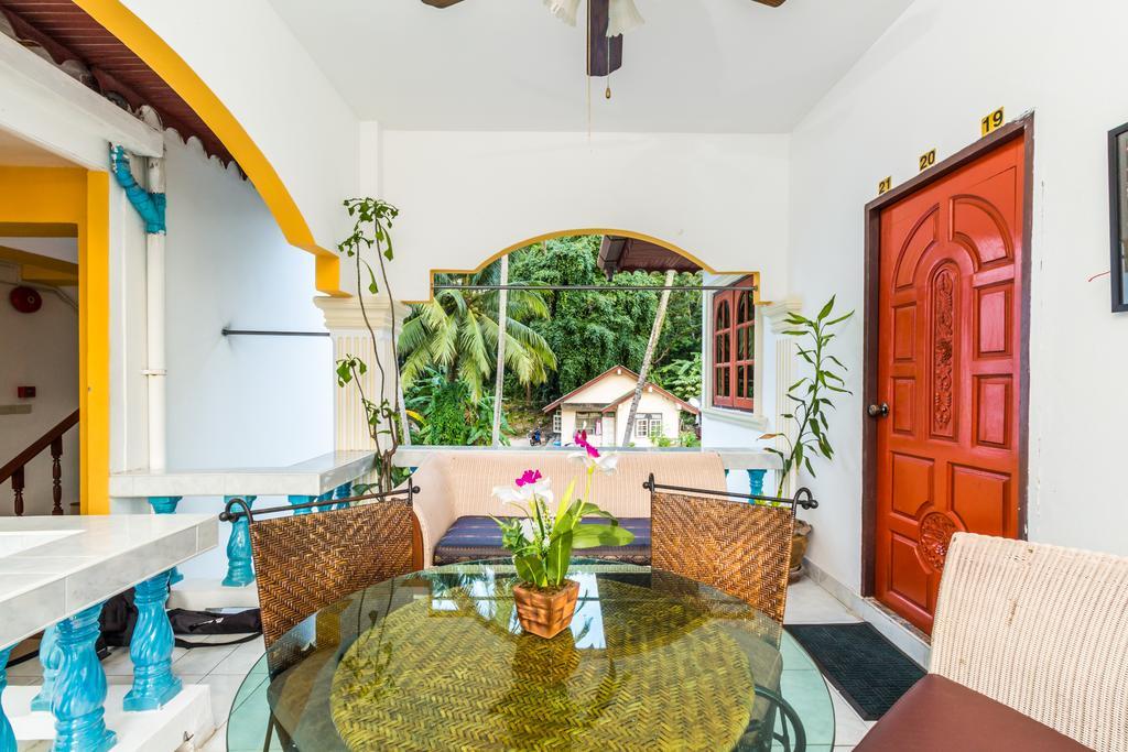 Eriksson Guesthouse Patong Екстер'єр фото