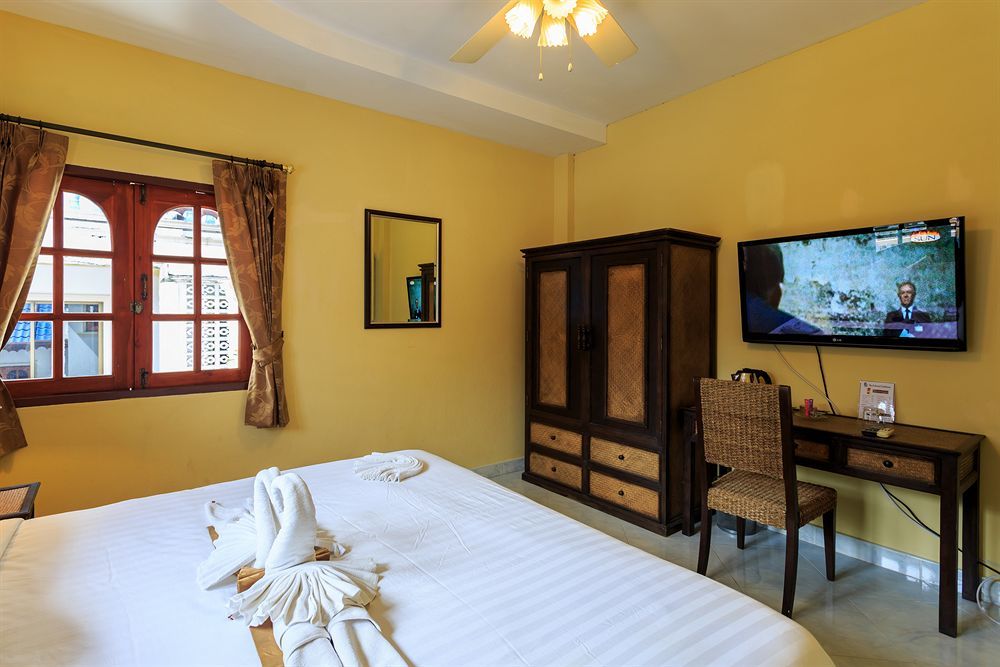 Eriksson Guesthouse Patong Екстер'єр фото