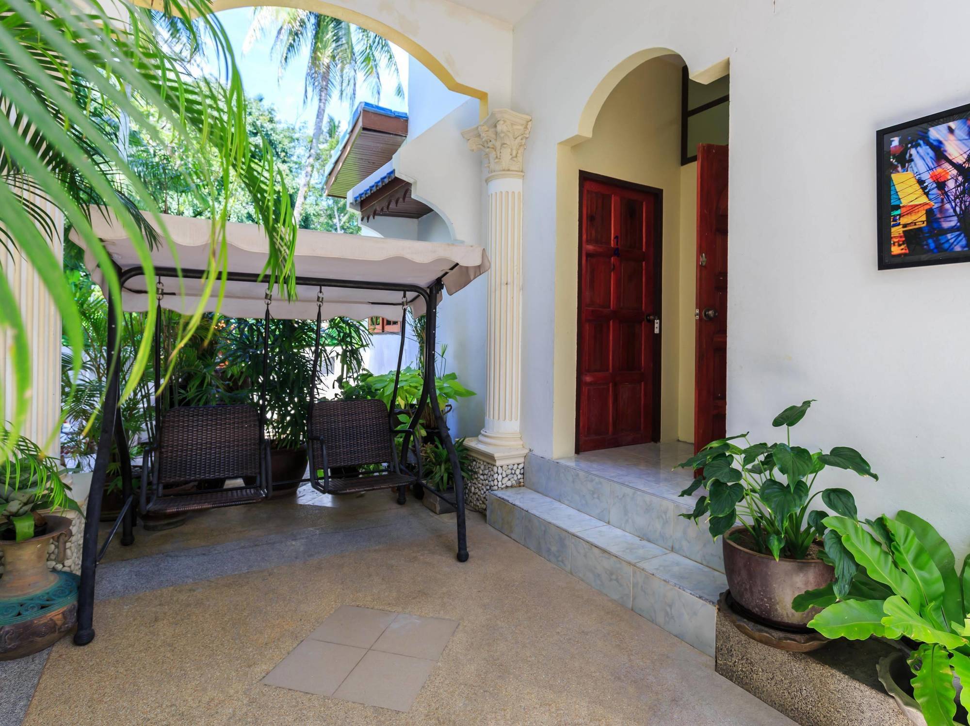 Eriksson Guesthouse Patong Екстер'єр фото