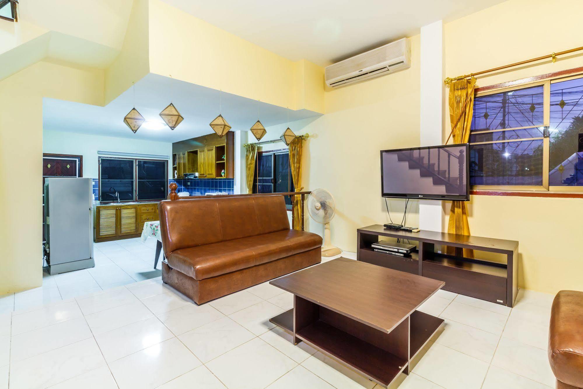 Eriksson Guesthouse Patong Екстер'єр фото