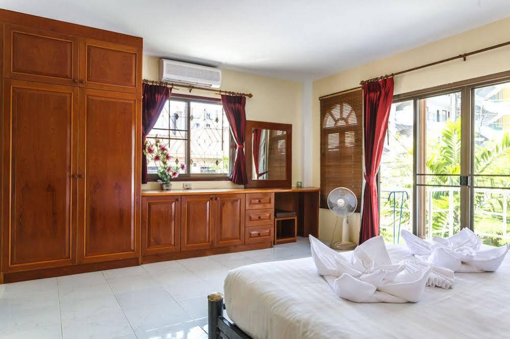 Eriksson Guesthouse Patong Екстер'єр фото